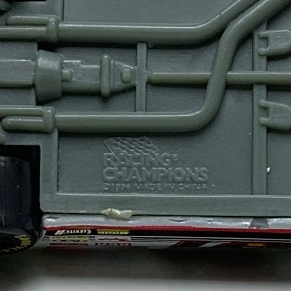 1996 Racing Champions NASCAR Winston Cup 1:64 Mike Skinner #31 Realtree‎ - LOOSE